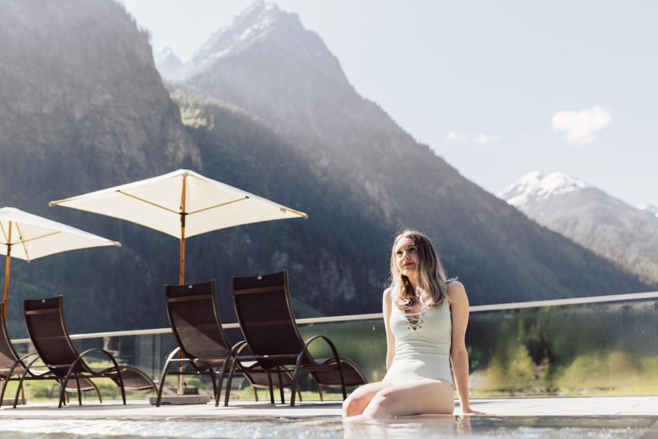 Hotel Weisseespitze 4*