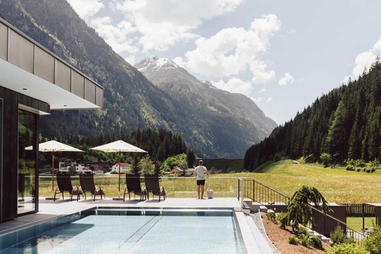 Hotel Weisseespitze 4*