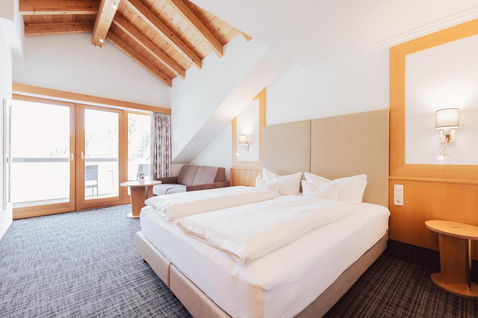 Weisseespitze Hotel 4*