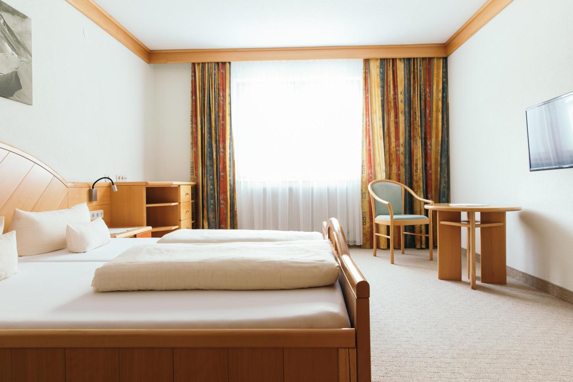 Weisseespitze Hotel